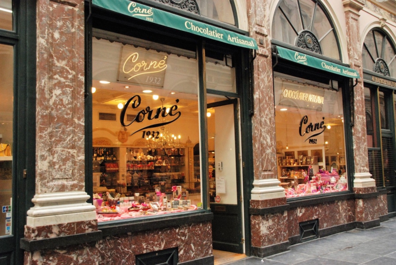 patisserie-OPIO-min_chocolate_chocolaterie_shop_luxury_chic_gallery_brussels_belgium-558146